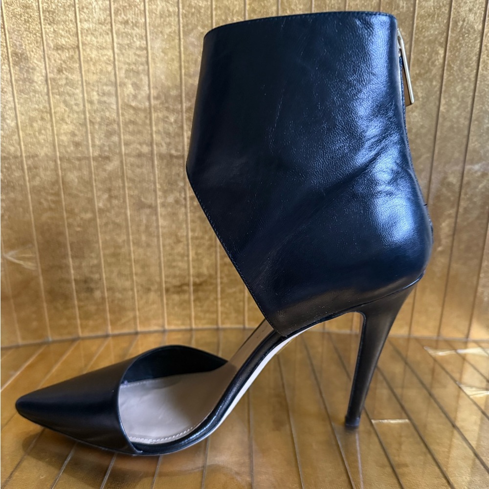 Tamara Mellon size 36 1/2 made in Italy black pump Heel ankle strap shoe